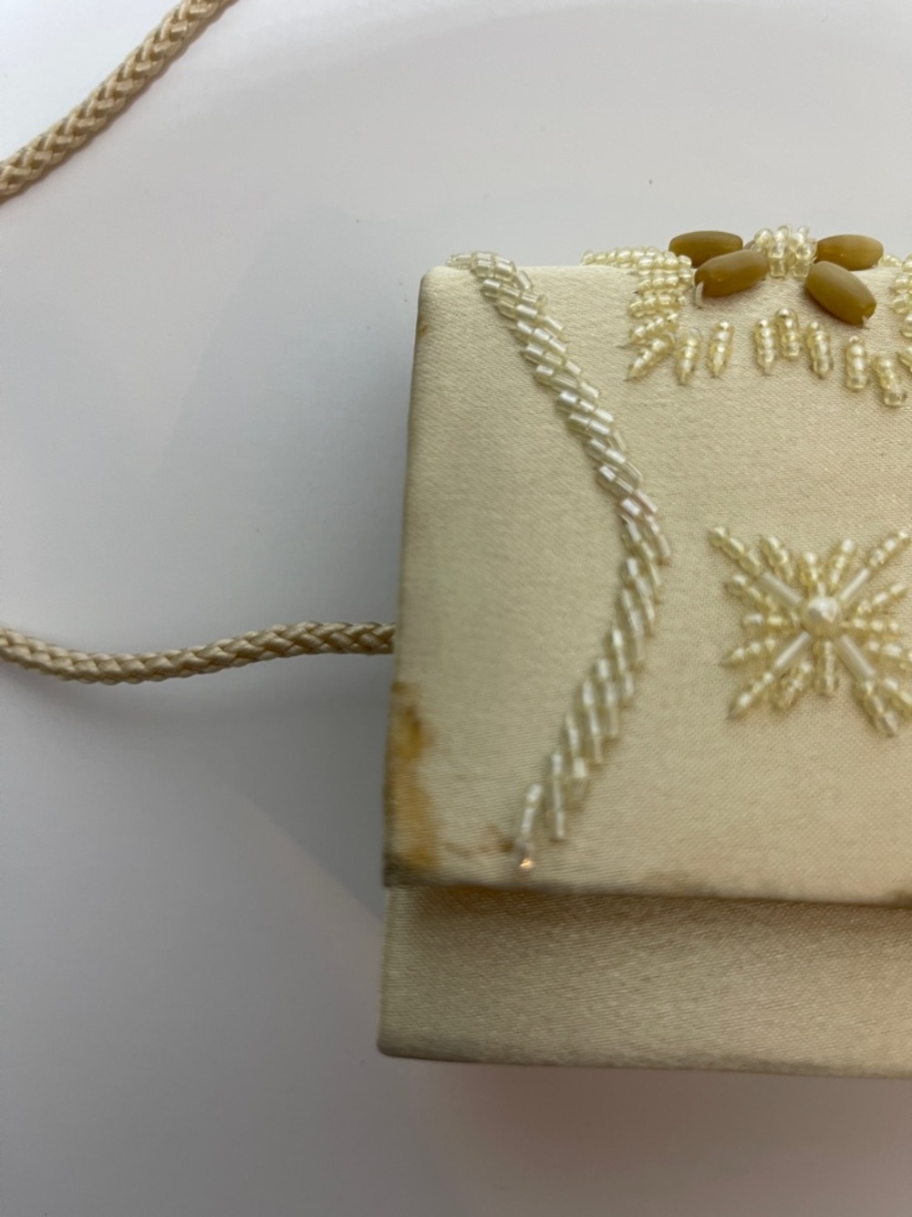 3/$30 Embellished Cream Evening Clutch FLAWS - Picture 6 of 9